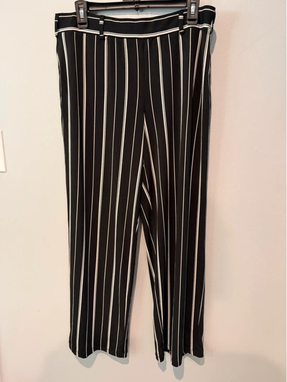 Susan Graver Womens Medium Petite Black White Stripe Pull On Pants Stretch